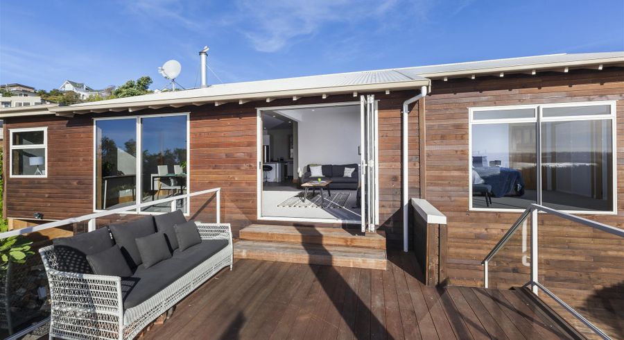  at 32 The Brae, Mount Pleasant, Christchurch