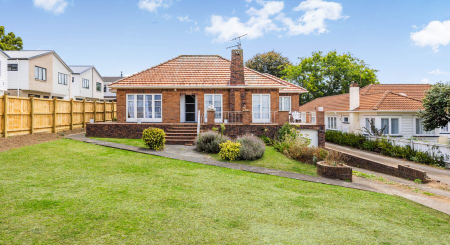  at 142 Kolmar Road, Papatoetoe, Auckland