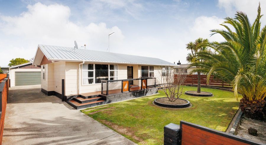  at 39 Somerset Crescent, Highbury, Palmerston North