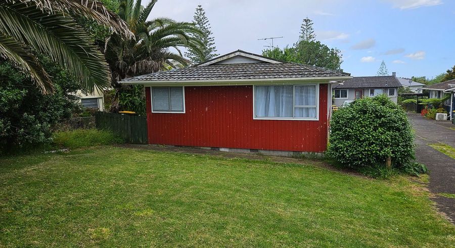  at 4/3141 Great North Road, New Lynn, Waitakere City, Auckland