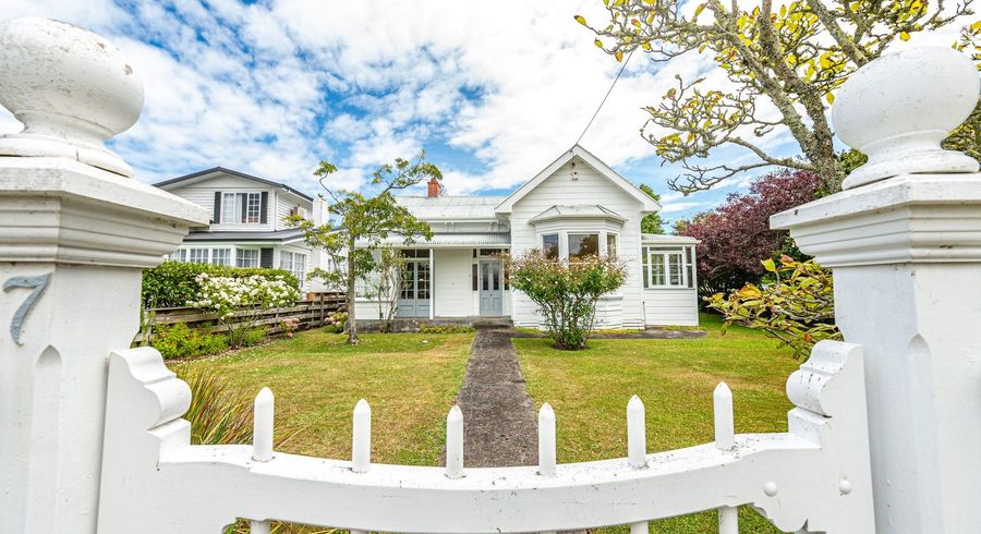  at 27 Brassey Road, Saint Johns Hill, Whanganui, Manawatu / Whanganui