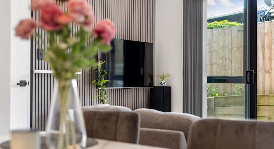  at 8B Hobart Crescent, Wattle Downs, Manukau City, Auckland