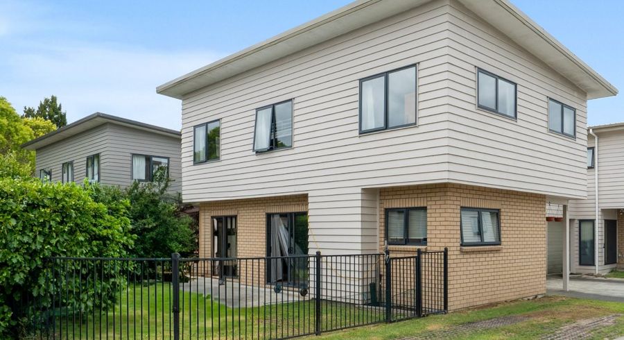 at 6 Whau Crescent, Avondale, Auckland City, Auckland