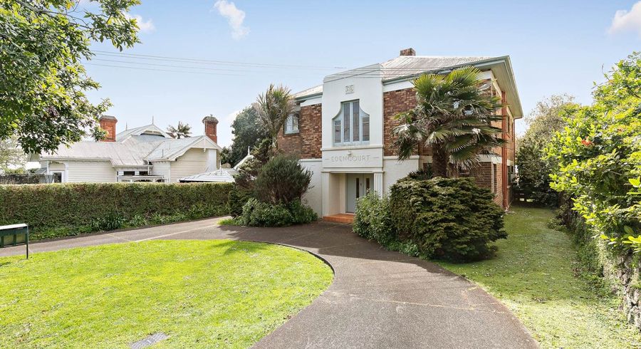  at 3/75 Valley Road, Mount Eden, Auckland City, Auckland