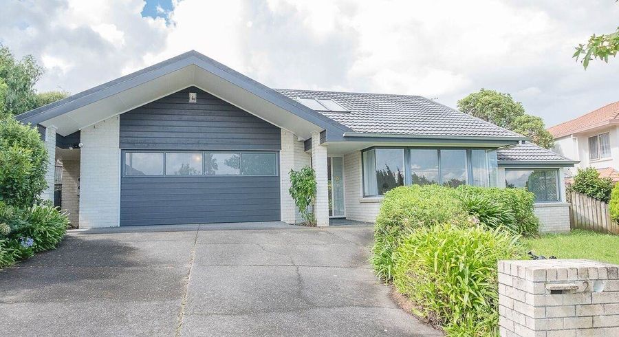  at 2 Sharples Place, Somerville, Manukau City, Auckland