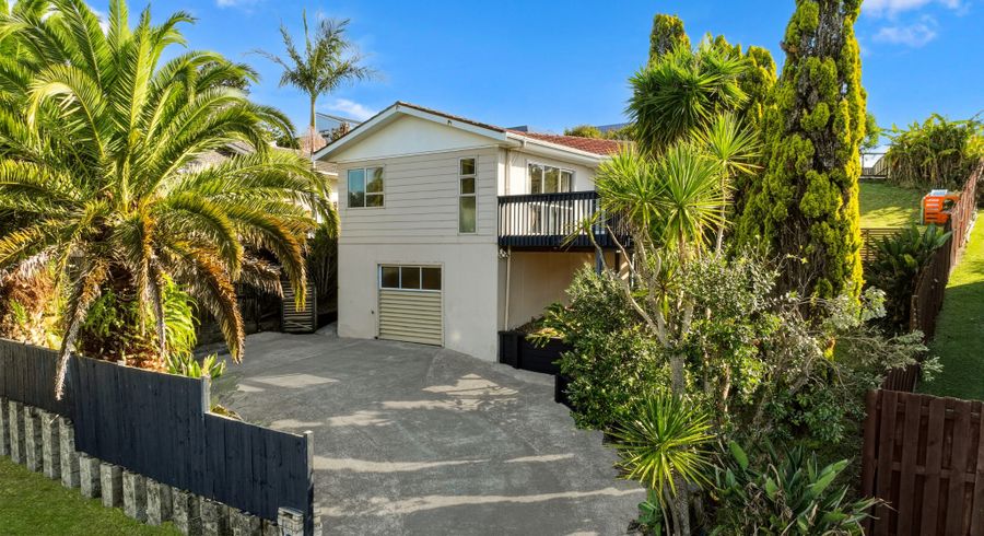  at 10 Celeste Pl, Totara Vale, North Shore City, Auckland