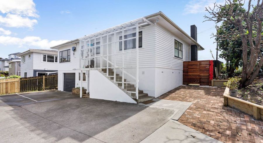  at 692 East Coast Road, Pinehill, North Shore City, Auckland