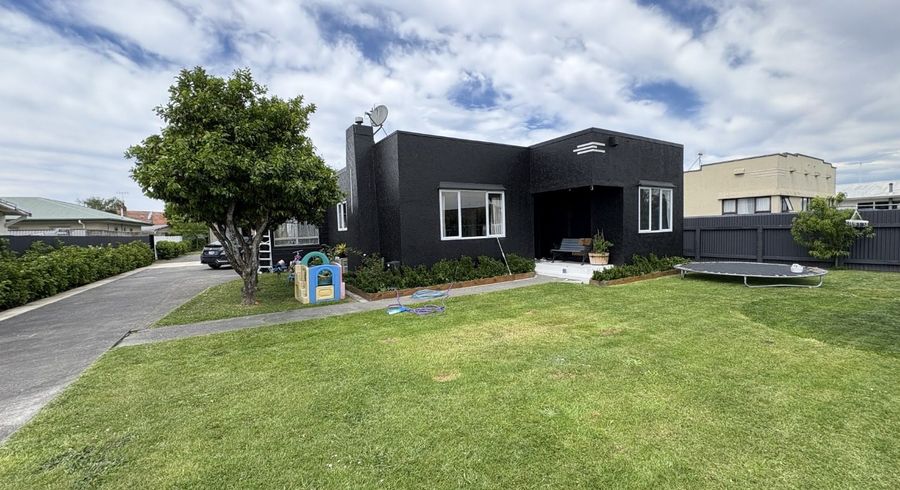 at 604b Elm Road, Akina, Hastings, Hawke's Bay