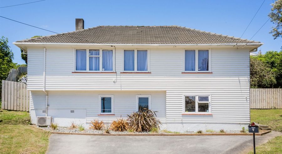  at 9 Berkshire Grove, Cannons Creek, Porirua