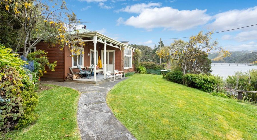  at 6 Kingston, Taieri Mouth, Waihola