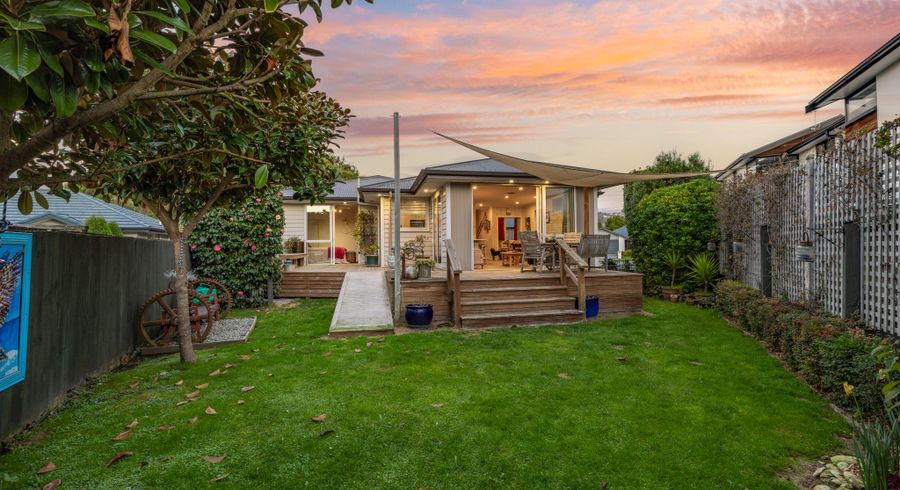  at 27 Roxburgh Street, Sydenham, Christchurch
