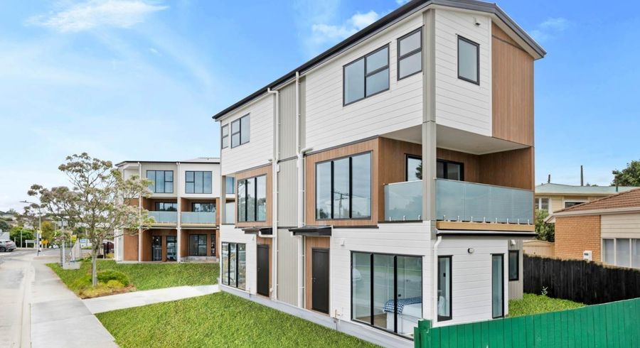  at 2/25 Griffen Park Road, Mount Roskill, Auckland City, Auckland