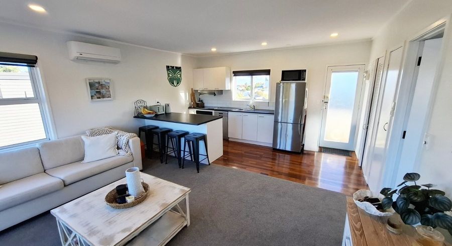  at 6/18 Parr Terrace, Castor Bay, North Shore City, Auckland