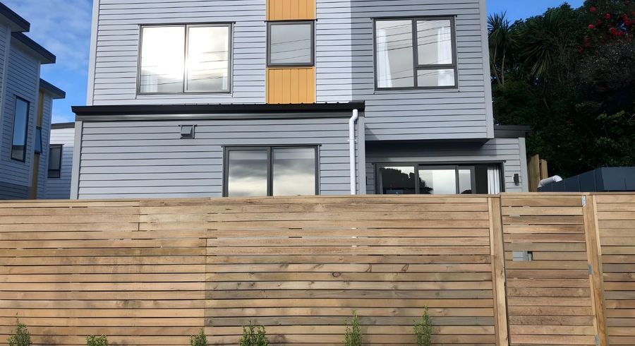  at 8/4 Edgerton Road, Te Atatu Peninsula, Waitakere City, Auckland
