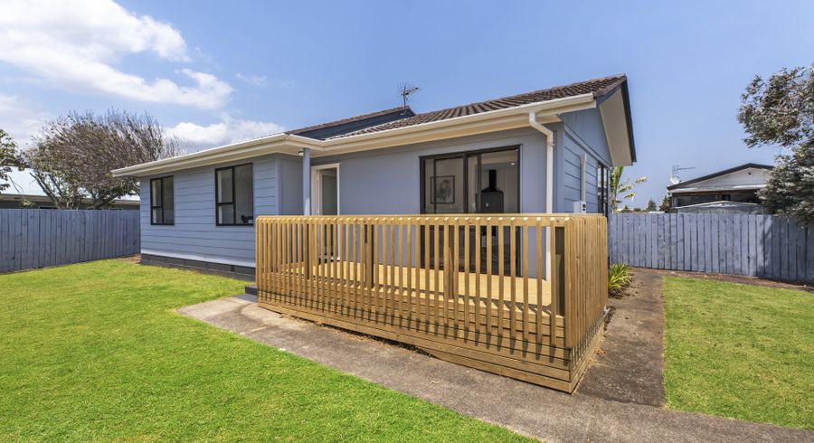  at 2/39 Taitimu Drive, Weymouth, Auckland
