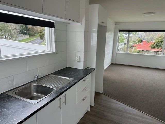  at 1/42 Richards Ave, Forrest Hill, North Shore City, Auckland