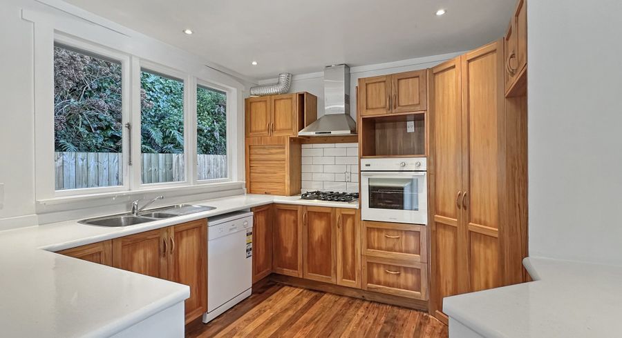  at 27 Hathaway Avenue, Karori, Wellington
