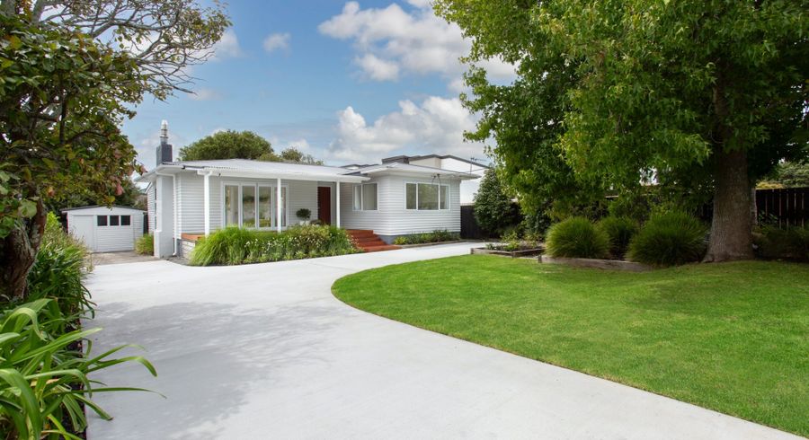  at 725 Te Atatu Road, Te Atatu Peninsula, Waitakere City, Auckland