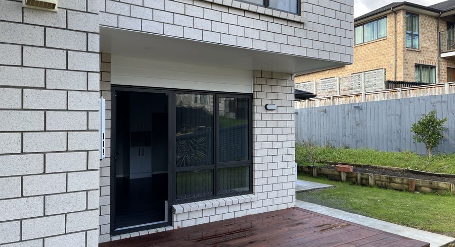  at 5A KORIHI DRIVE, Swanson, Waitakere City, Auckland