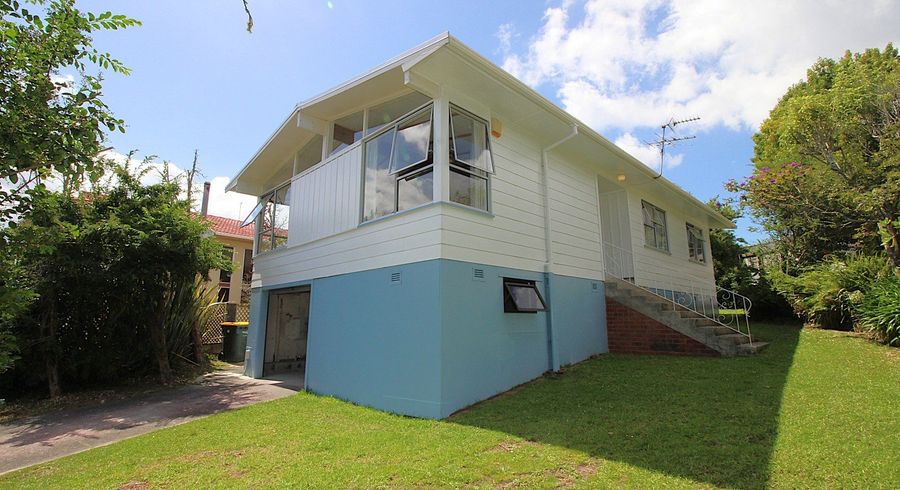  at 104 Farquhar Road, Glendene, Waitakere City, Auckland