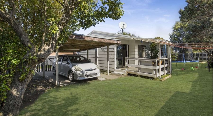  at 1/38 Maplesden Drive, Clendon Park, Manukau City, Auckland