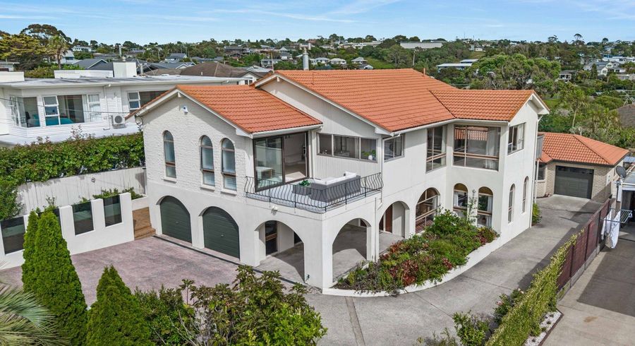  at 18 Folkestone Street, Murrays Bay, North Shore City, Auckland