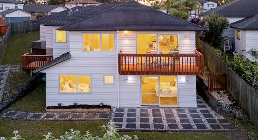  at 18 Cityview Place, Massey, Waitakere City, Auckland