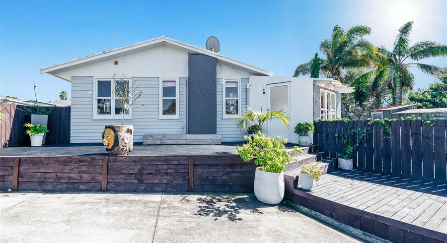 at 14 Martin Place, Kelston, Auckland