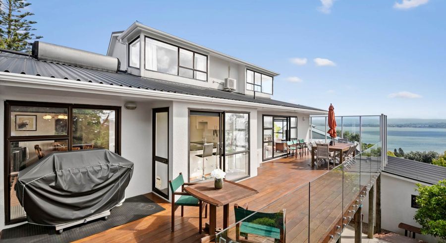  at 17 Hadfield Street, Beach Haven, Auckland