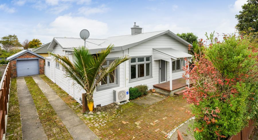  at 17 Haydon Street, Roslyn, Palmerston North, Manawatu / Whanganui