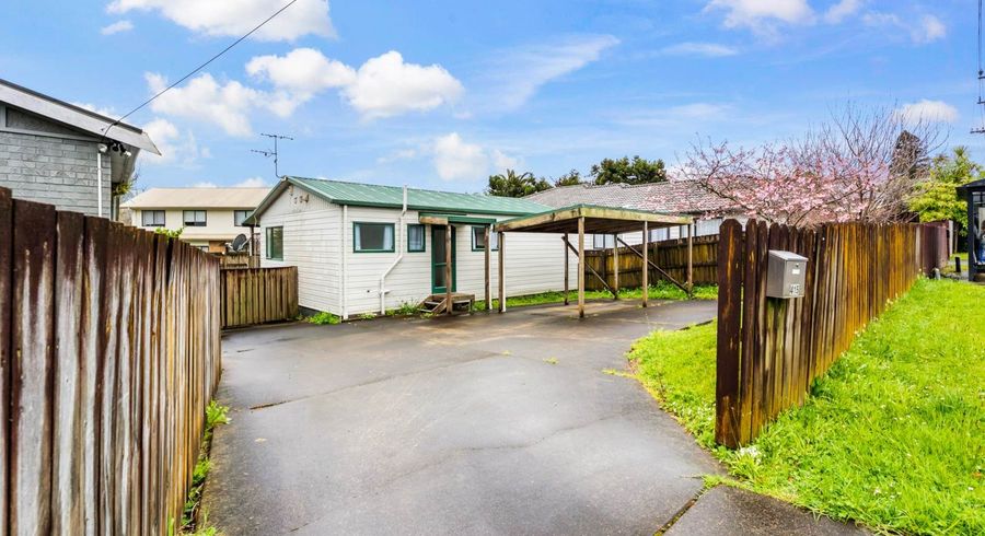  at 415 West Coast Road, Glen Eden, Waitakere City, Auckland