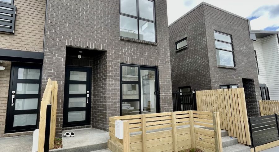  at 12 Rauemi Way, Te Atatu South, Waitakere City, Auckland