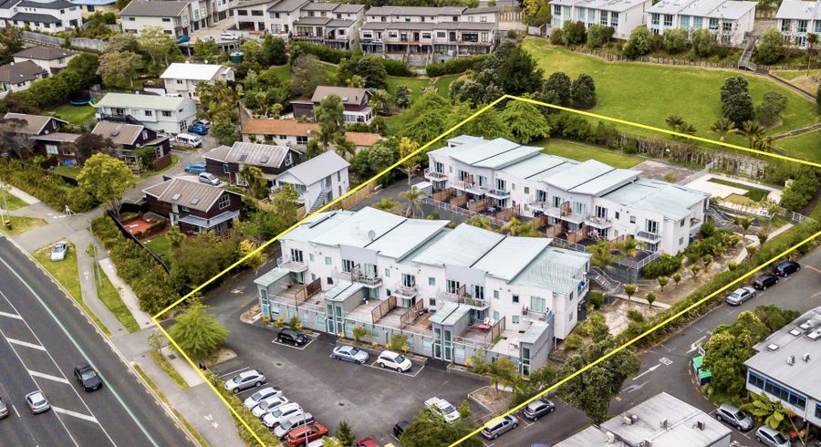  at 1-32/222 Albany Highway, Schnapper Rock, North Shore City, Auckland