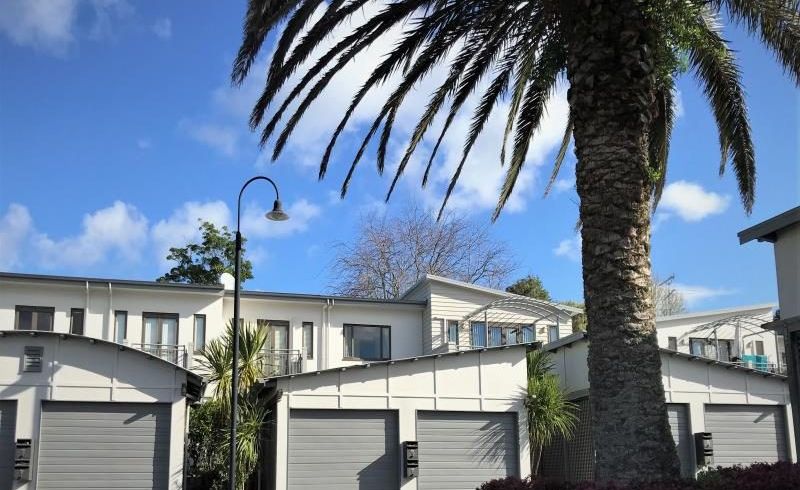  at 11/92 Bush Road, Albany, Auckland