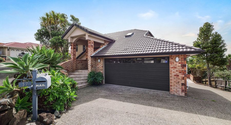 at 37 Tirohunga Drive, Henderson, Waitakere City, Auckland
