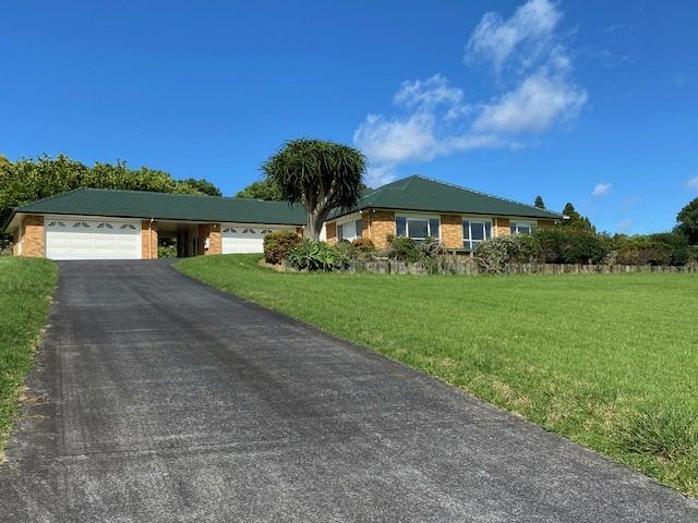  at 10 Murphys Road, Flat Bush, Auckland