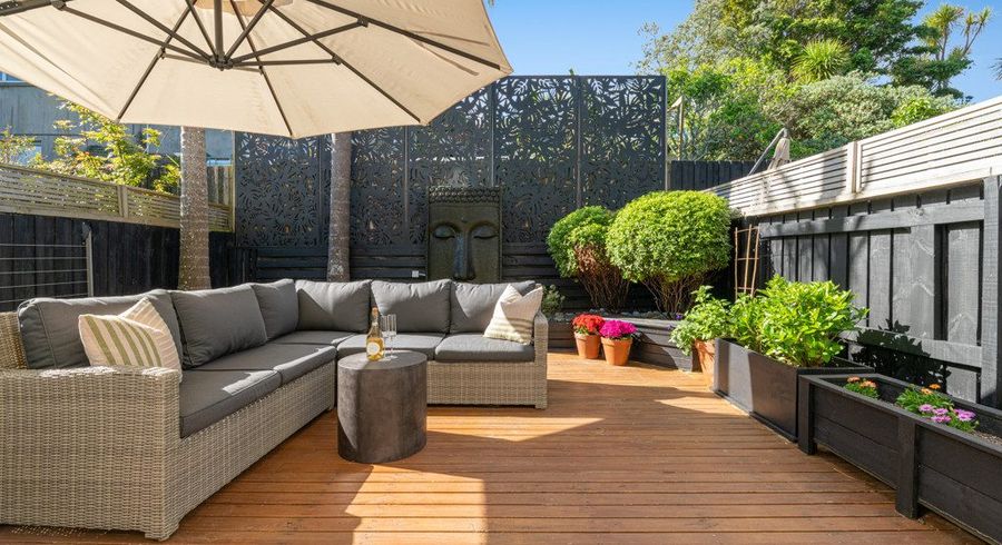  at 4/13 Kaihu Street, Northcote, North Shore City, Auckland