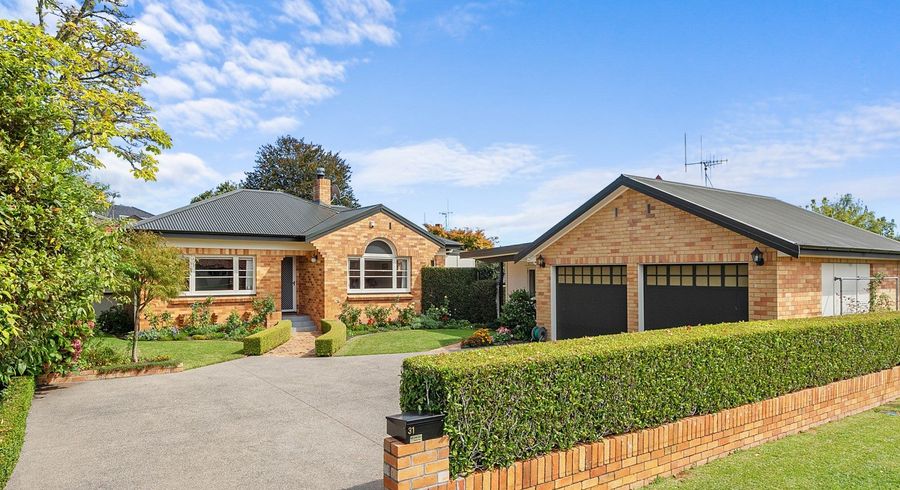  at 31 Casey Avenue, Fairfield, Hamilton