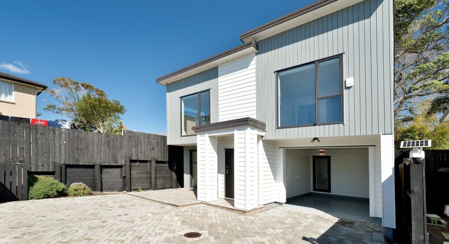  at 8E Neptune Avenue, Beach Haven, North Shore City, Auckland