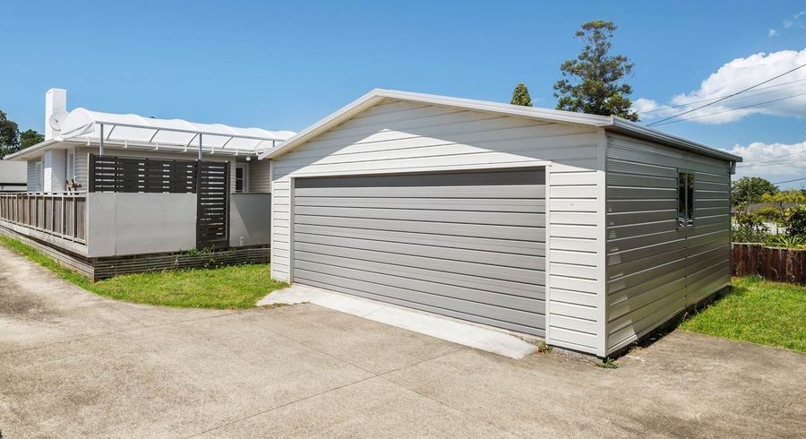  at 43 Sunnynook Road, Forrest Hill, Auckland