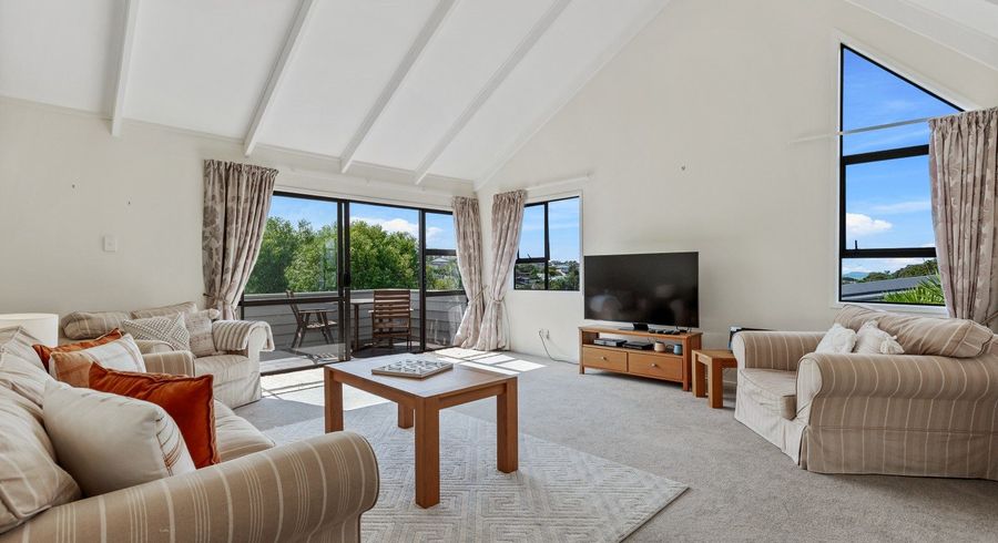 at 33 Penzance Road, Mairangi Bay, North Shore City, Auckland