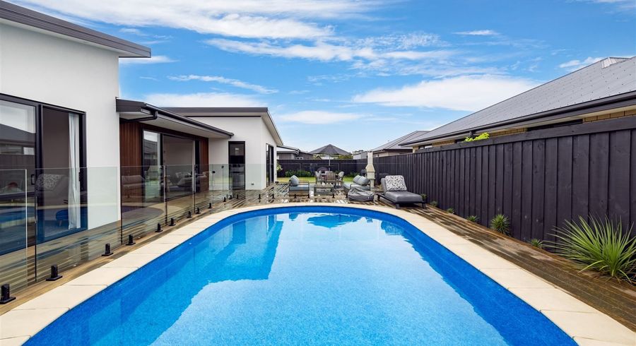  at 7 Picadilly Avenue, Casebrook, Christchurch