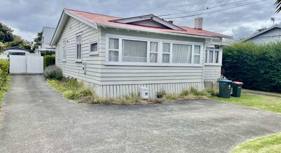  at 5 Haig Avenue, Mount Roskill, Auckland City, Auckland