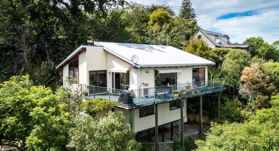  at 27 Burns Road, Hospital Hill, Napier, Hawke's Bay
