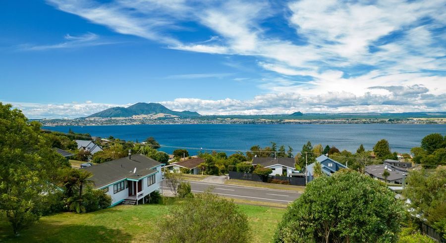  at 102 Wakeman Road, Acacia Bay, Taupo