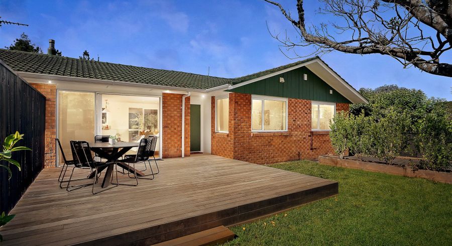  at 46 Lantana Road, Green Bay, Auckland