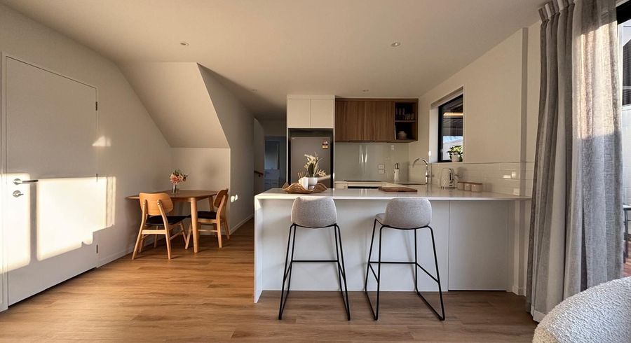  at 130 Holly Road, St. Albans, Christchurch City, Canterbury