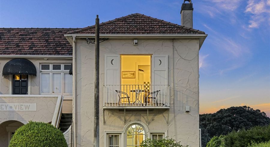  at 4/351 Mount Eden Road, Mount Eden, Auckland