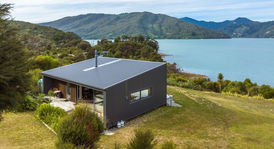  at 15 Tai Close, Kaiuma Bay