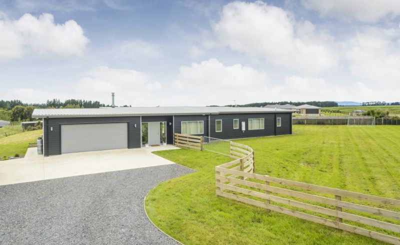  at 15 Highland View Drive, Tokomaru